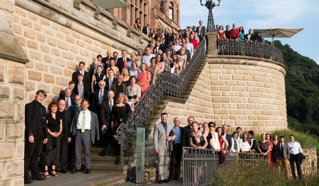 Picture with the entire empirica at the 25th empirica Anniversary, September 2014, Schloss Drachenburg